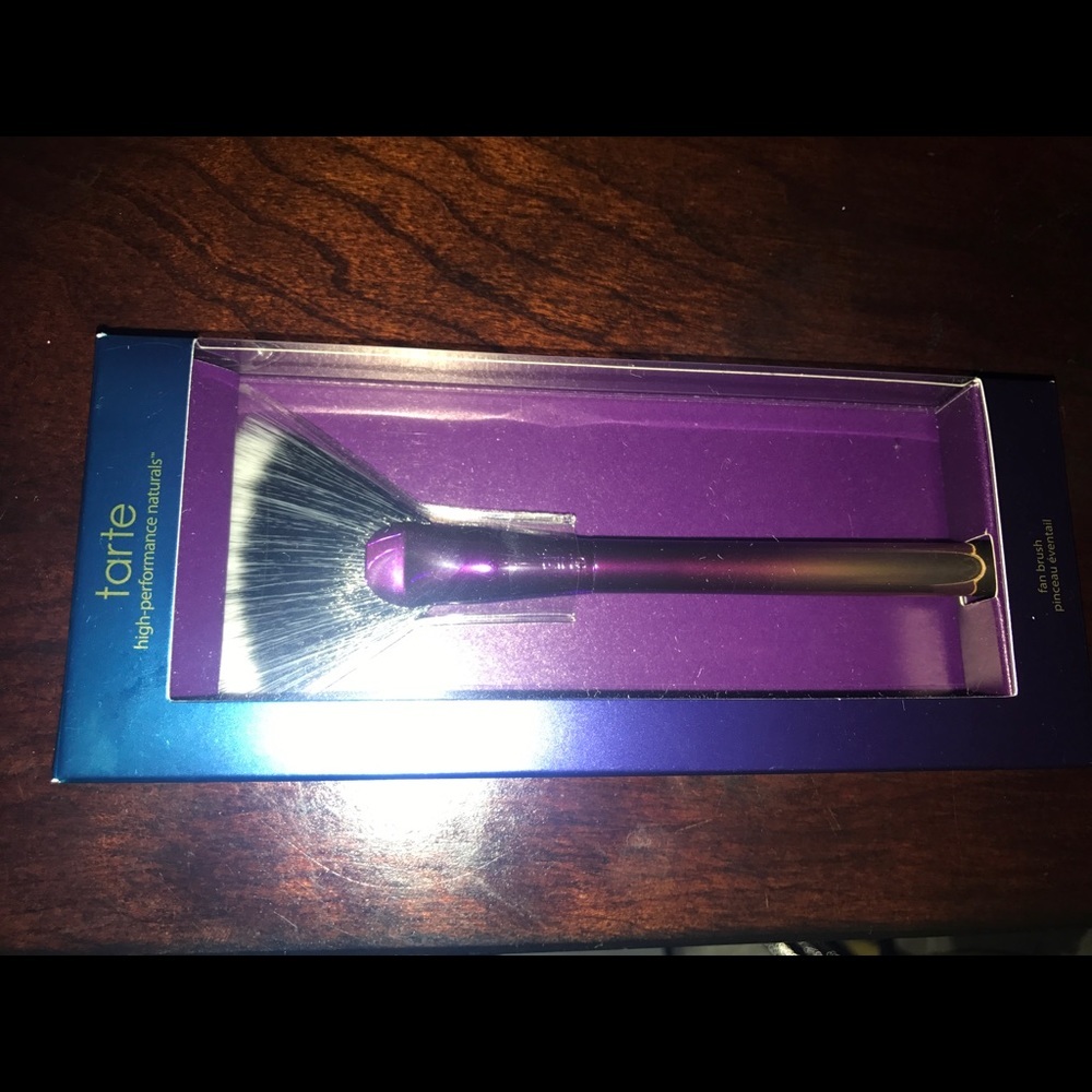 Tart Fan brush